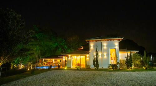 Andradas Villa | Elegant Oceanfront Retreat at Casa para Locação!