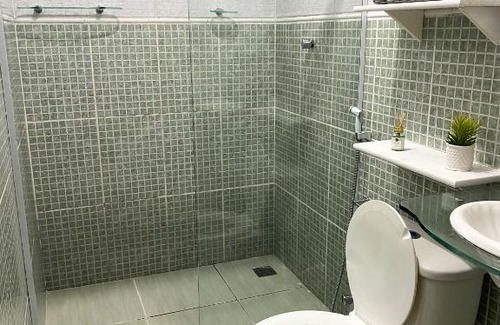 Verolme House | Relaxing Poolside Retreat in Angra dos Reis - Pet Friendly!