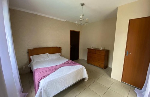 Verolme House | Relaxing Poolside Retreat in Angra dos Reis - Pet Friendly!