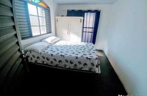 Jardim Alvorada House | Cozy Casa: Individual Rooms and Pet-Friendly Stays