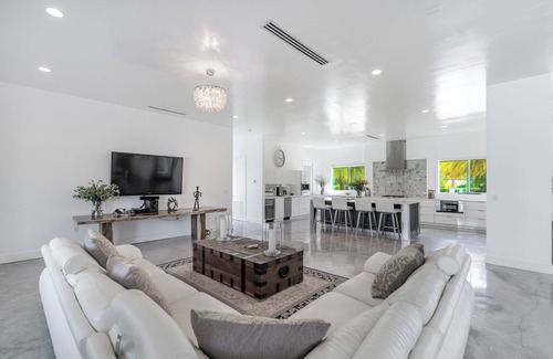 Princeton Bed & Breakfast | Casa Paradiso - Modern Retreat with Child-Friendly Amenities