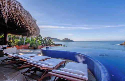 Zihuatanejo House | Discover CASA PARAISO: 10/10 Rated Experience in Zihuat