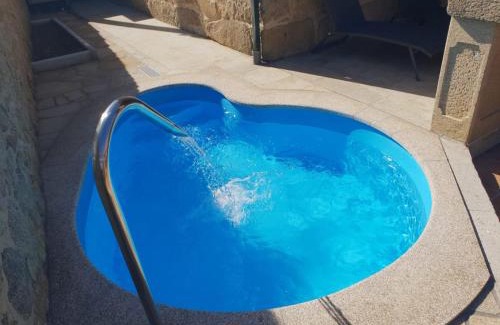 Tomino House | Elegant Casa Parrilla: Pet-Friendly Haven with Pool
