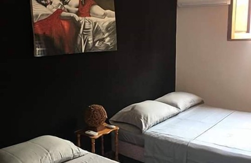 Centro Havana House | Charming Casa Parrondo: Ocean Views & Family-Friendly Stay