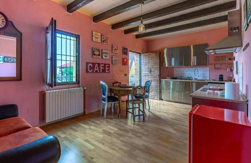 Castel San Pietro Terme Apartment | Premier Oceanfront Casa Particular with Pool & Hot Tub