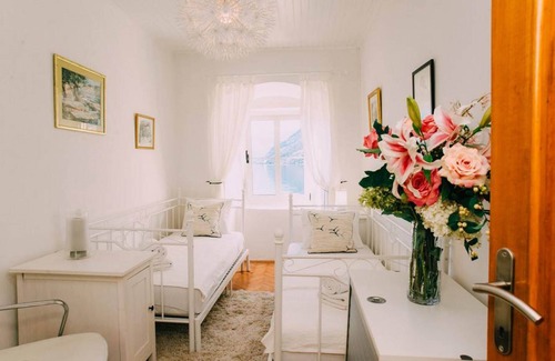 Ljuta House | Experience Casa Pasinovic: Ocean View & Family-Friendly Stay