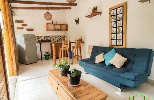 Armenia Apartment | Casa Passaro: Pet-Friendly Escape with Pool & Family Dining