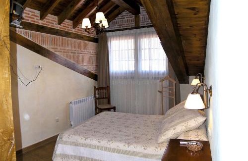 Los Corrales de Buelna House | Family-Friendly Casa Paulino with Great Dining Options