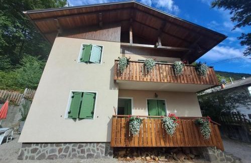 Madruzzo House | Guest Favorite Casa Pederzolli: Pet & Child Friendly Stay