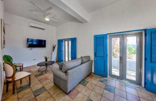 Puerta de Tierra Apartment | Pet-Friendly Getaway at Casa Pelayo - Rated 8/10 by Guests