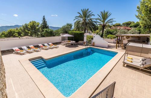 Montgo de Toscamar Villa | Discover Casa Pelefi: Family-Friendly Escape with Pool Access