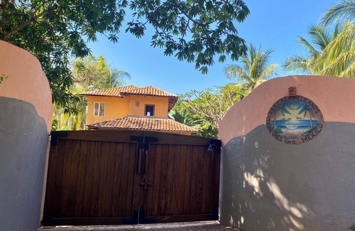 Troncones House | Casa Pelicanos is a private beachfront home with pool. Short walk to town.n