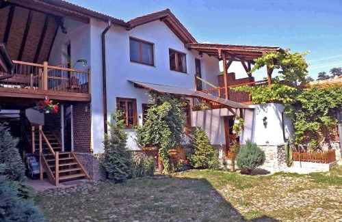 Saliste House | Casa Pelu: Rated 10/10 with Family and Pet-Friendly Amenities