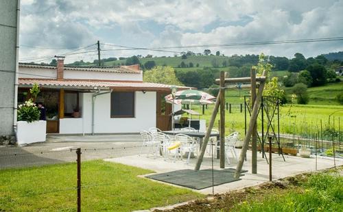 Santa Maria de Cayon House | Casa PEPA: Family-Friendly Retreat Near Cabárceno