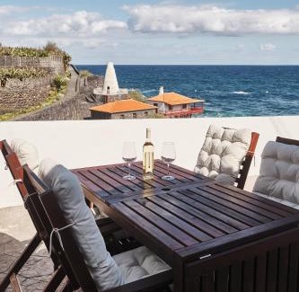 San Andres y Sauces House | Enchanting Casa Pepi: 4-Star Haven for Families & Pets