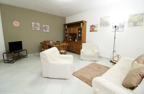 San Giovanni Apartment | Cozy Beachside Retreat: Child-Friendly Getaway
