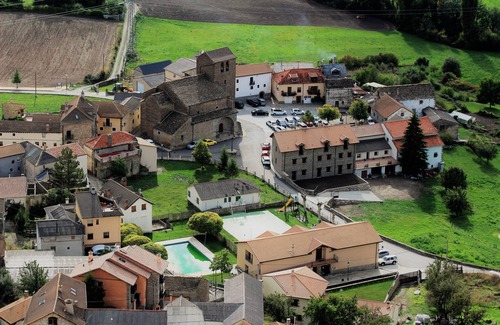 Yebra de Basa Apartment | Discover Casa Pérez: A Cozy Rural Retreat in Aragon