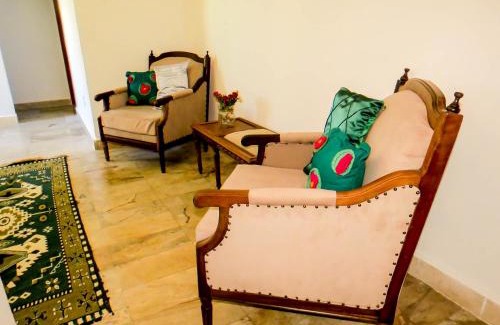 Centro Hotel | Discover Casa Perpetua Hotel: 4-Star Pet-Friendly Retreat