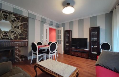 Mombeltran Apartment | Pet-Friendly Retreat at Casa Perulo for Family Getaways