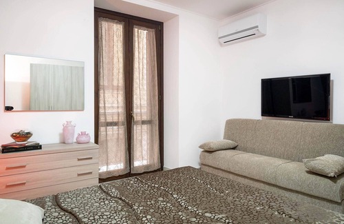 Centro Storico House | Pet-Friendly Casa Petra in Historic Palermo with Spa & Pool