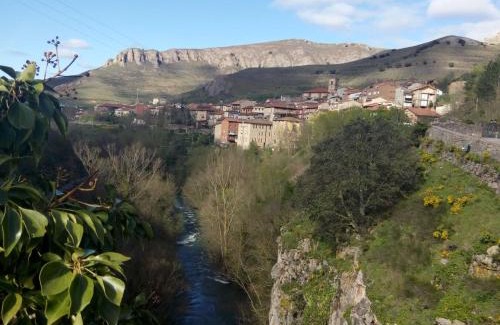 Anguiano House | Pet-Friendly Retreat at Casa Petra y Armando - Review Score 8.9