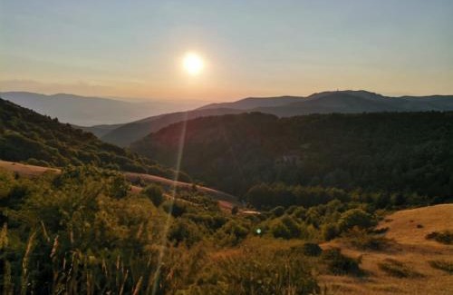 Campello sul Clitunno House | Welcoming Casa Piccolo Borgo: Child-Friendly Retreat