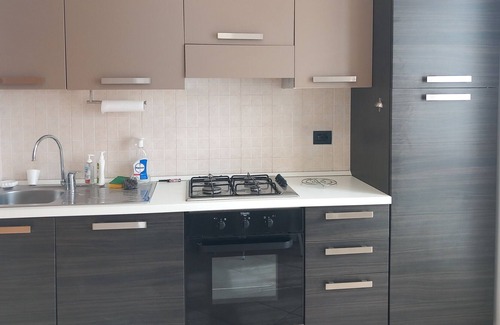 Terni House | 'Casa Piggy' holiday home with mountain views, private terrace and Wi-Fi
