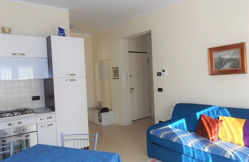 Garda Apartment | Oceanfront Casa Pigna: Guest Rated 9/10 with Breakfast