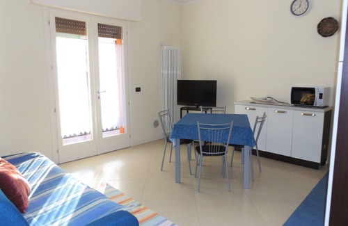 Garda Apartment | Oceanfront Casa Pigna: Guest Rated 9/10 with Breakfast
