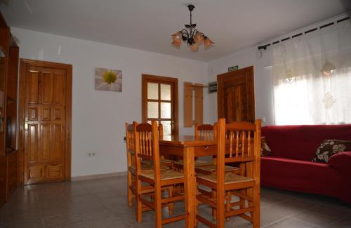 Los Cerezos House | Family-Friendly Getaway at Casa Pili with Pet Amenities