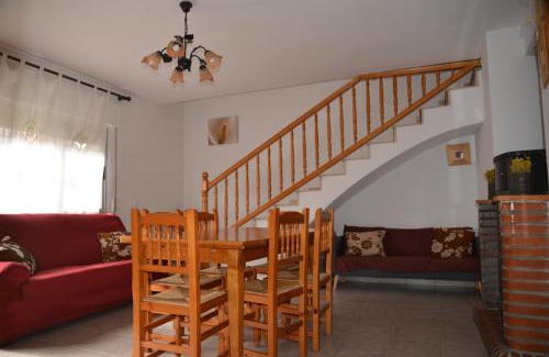 Los Cerezos House | Family-Friendly Getaway at Casa Pili with Pet Amenities