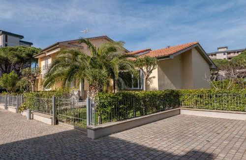 Follonica House | Pet and Child Friendly Escape at Casa Pineta, Rated 9.8