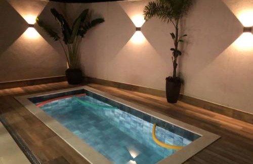 Praia da Olaria House | Casa Piscina: Private Pool Oasis Steps from the Beach
