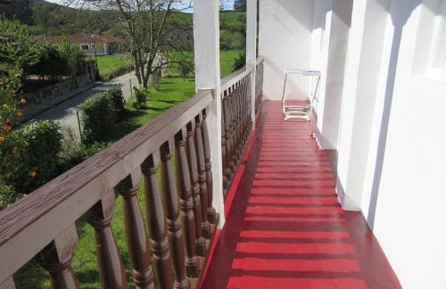 Barcena de Cicero House | Guest Favorite Casa Pita: Pet & Child Friendly Retreat