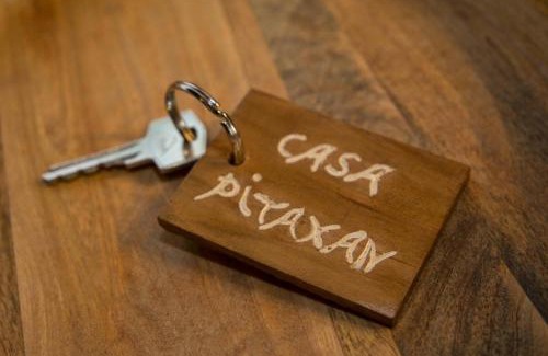Furelos House | Explore CASA PITAXAN: Family-Friendly Hotel with High Ratings