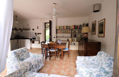 Ricadi House | Casa Pittara: Beach Access & Shared Pool for 4 Guests