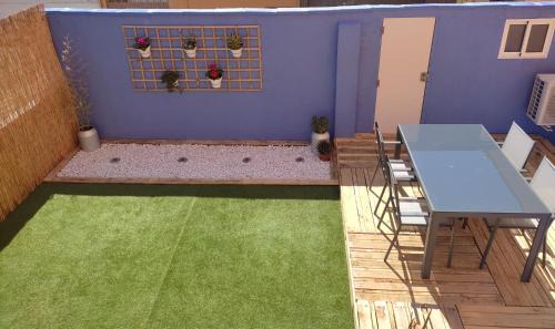 Rincon de Soto House | Welcoming Casa Planta Baja - Rated 9.5, Perfect for Families