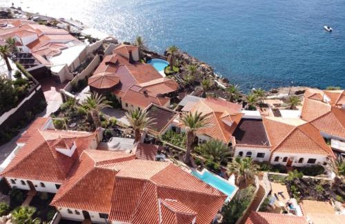 Poris de Abona Villa | Casa Platano: Ocean View Retreat with Private Pool & Garden
