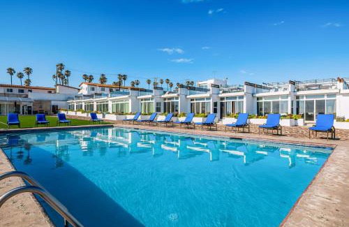 La Paloma House | Pet-Friendly Casa Platino 22 with Pool & Hot Tub