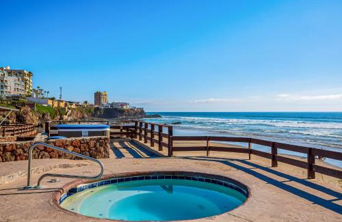 La Paloma House | Pet-Friendly Casa Platino 22 with Pool & Hot Tub