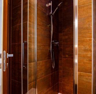 Igea Marina Apartment | Cozy Casa Plauto: Oceanfront Retreat with Pet-Friendly Perks