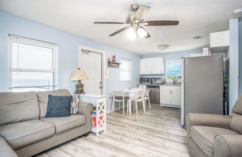 Breezeswept Beach Estates House | Canalfront Casa Playa: Ideal Family Getaway on Ramrod Key