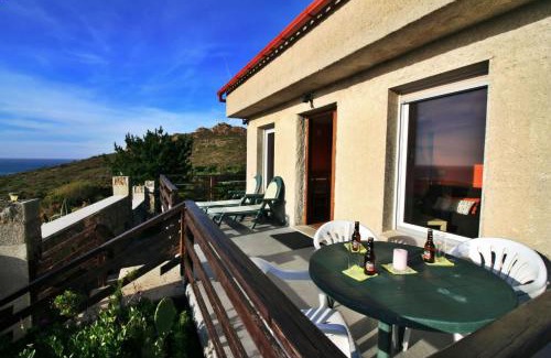Camarinas House | Pet-Friendly Casa Playa de Reheira with Oceanfront Views