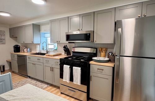 Oscoda House | Exceptional Casa Playa: Oceanfront Getaway with Spa & Views