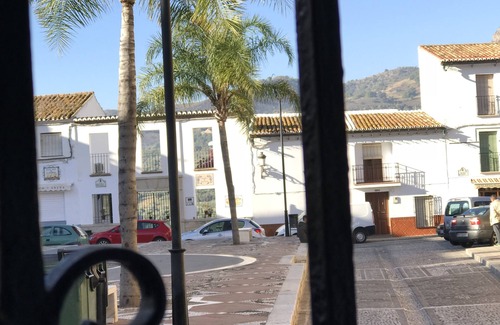 Alora House | Explore Casa Plaza Baja: Historic Character in Álora