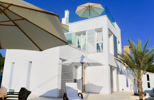 Cala Llombards Villa | Casa Poggibonsi al Mar - Beachfront Oasis with Sea Views