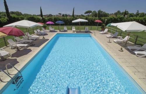 Orentano House | Relax at Casa Ponziani with Oceanfront Pool & Spa