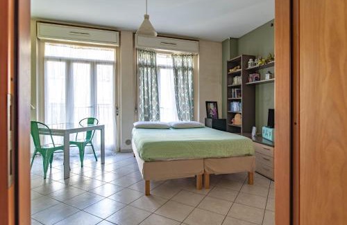 Borgo Dora Apartment | Budget-Friendly Stay at Casa Porta Pila - Child Friendly