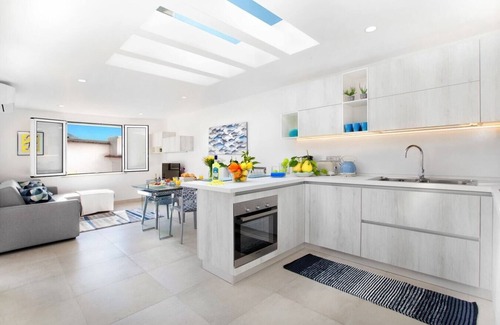 Montepertuso Apartment | Modern Apartment with Terrace and Breathtaking Sea Views