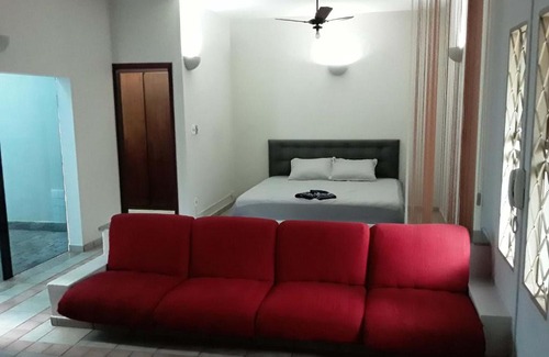 Uberaba House | Convenient Stay Near UNIUBE, Airport & Hospitals for 5